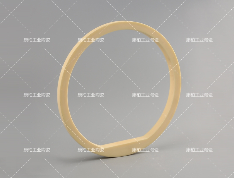 氧化鋁陶瓷容易碎裂嗎？如何提升其抗沖擊性能？